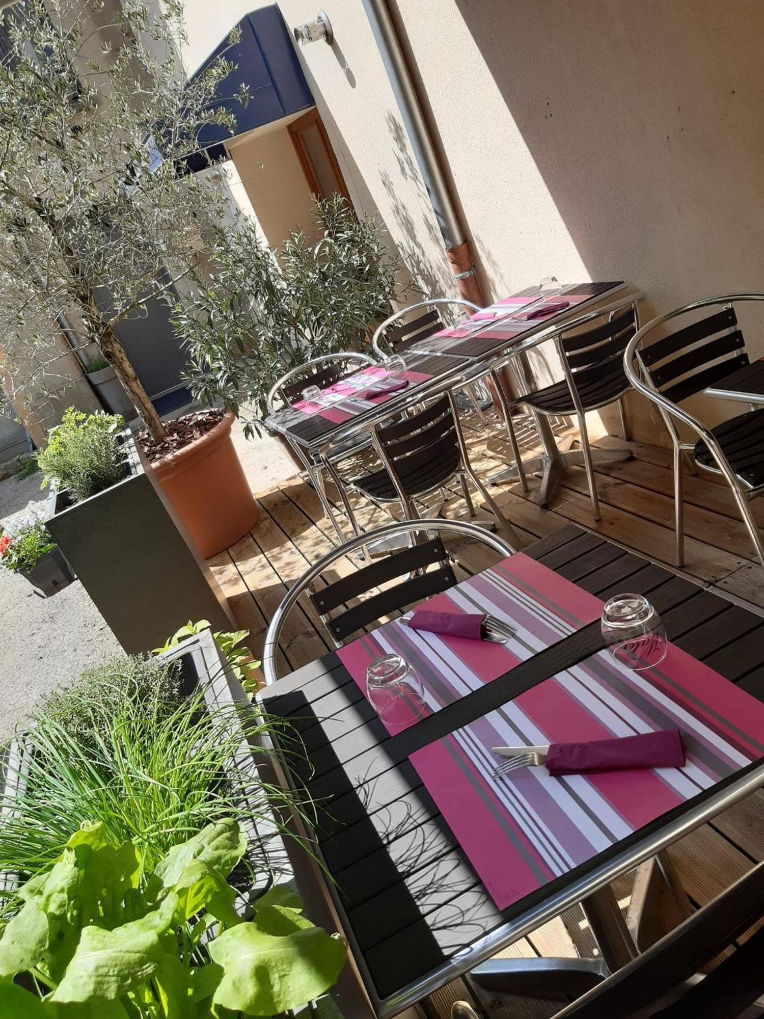 Hotel Restaurant Le Saint Augustin Exterior photo